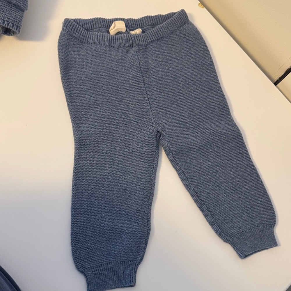 Baby GapTwo-Piece Sweater Set - 6-12 months - Picture 3 of 4
